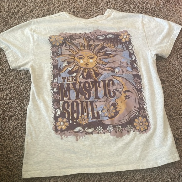 Cute graphic tee shirt - Picture 2 of 2